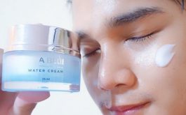 Kem trị tàn nhang Thái Lan Hira Blue Water Cream có thể ngăn ngừa quá trình lão hóa da